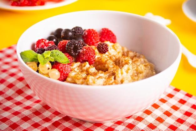How many times a day should I feed my baby oatmeal cereal? 