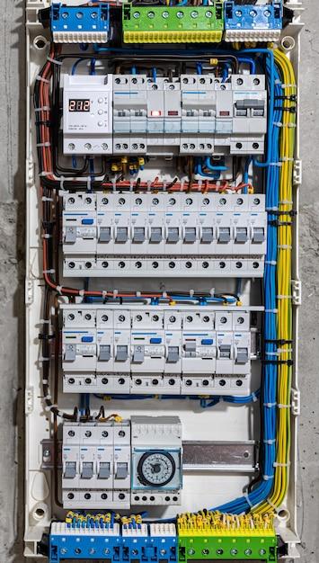 How many volts are in a breaker box? 
