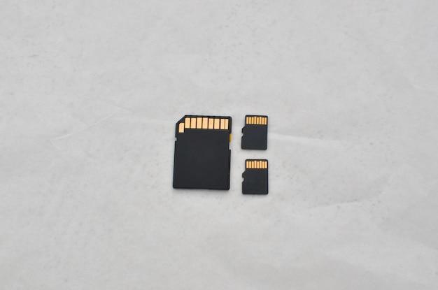 How much can a 512MB memory card hold? 