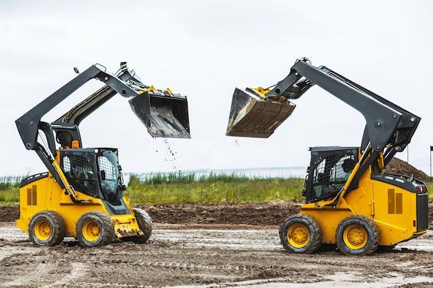 How much does a skid steer bucket hold? 