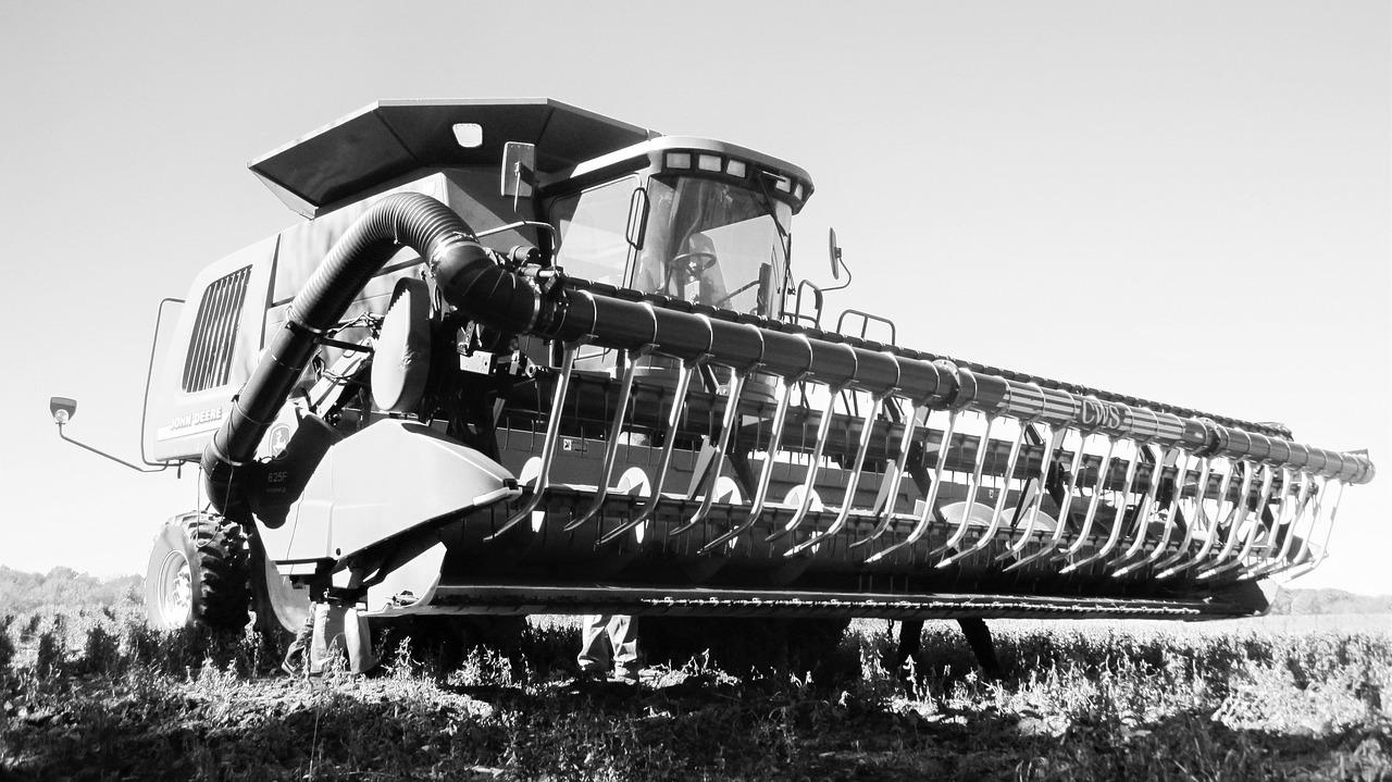 How much does a John Deere 45 Combine weigh? 