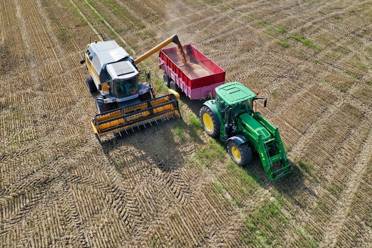 How much does a John Deere 45 Combine weigh? 