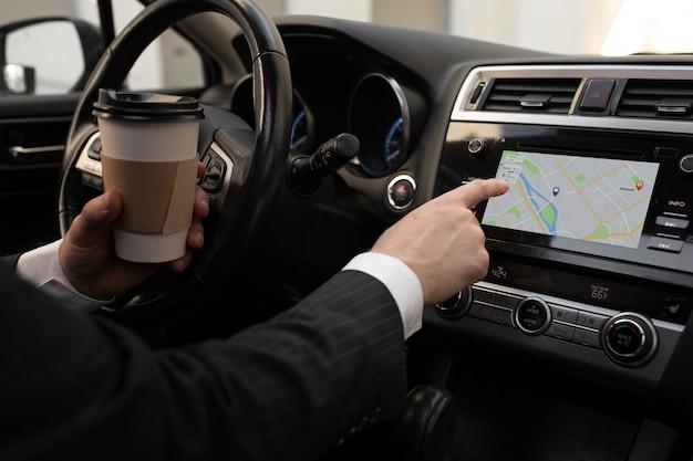 How much does it cost to install a CD player in car? 