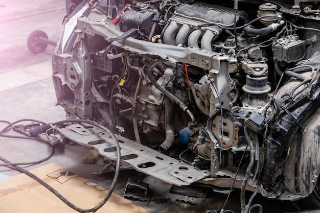 How much does it cost to replace a rear quarter panel? 