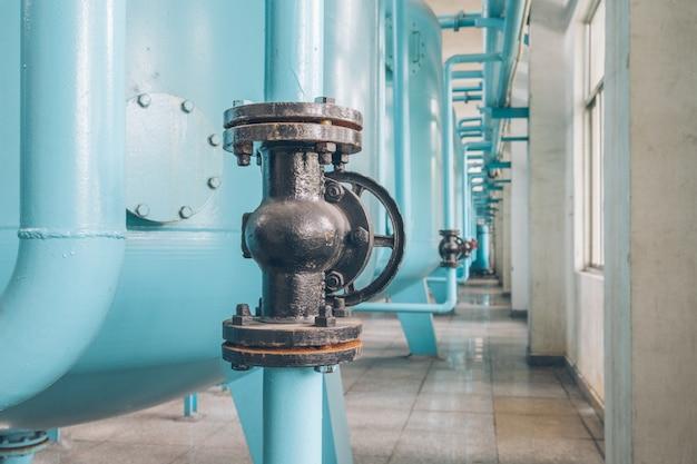 How much does it cost to replace a submersible well pump? 
