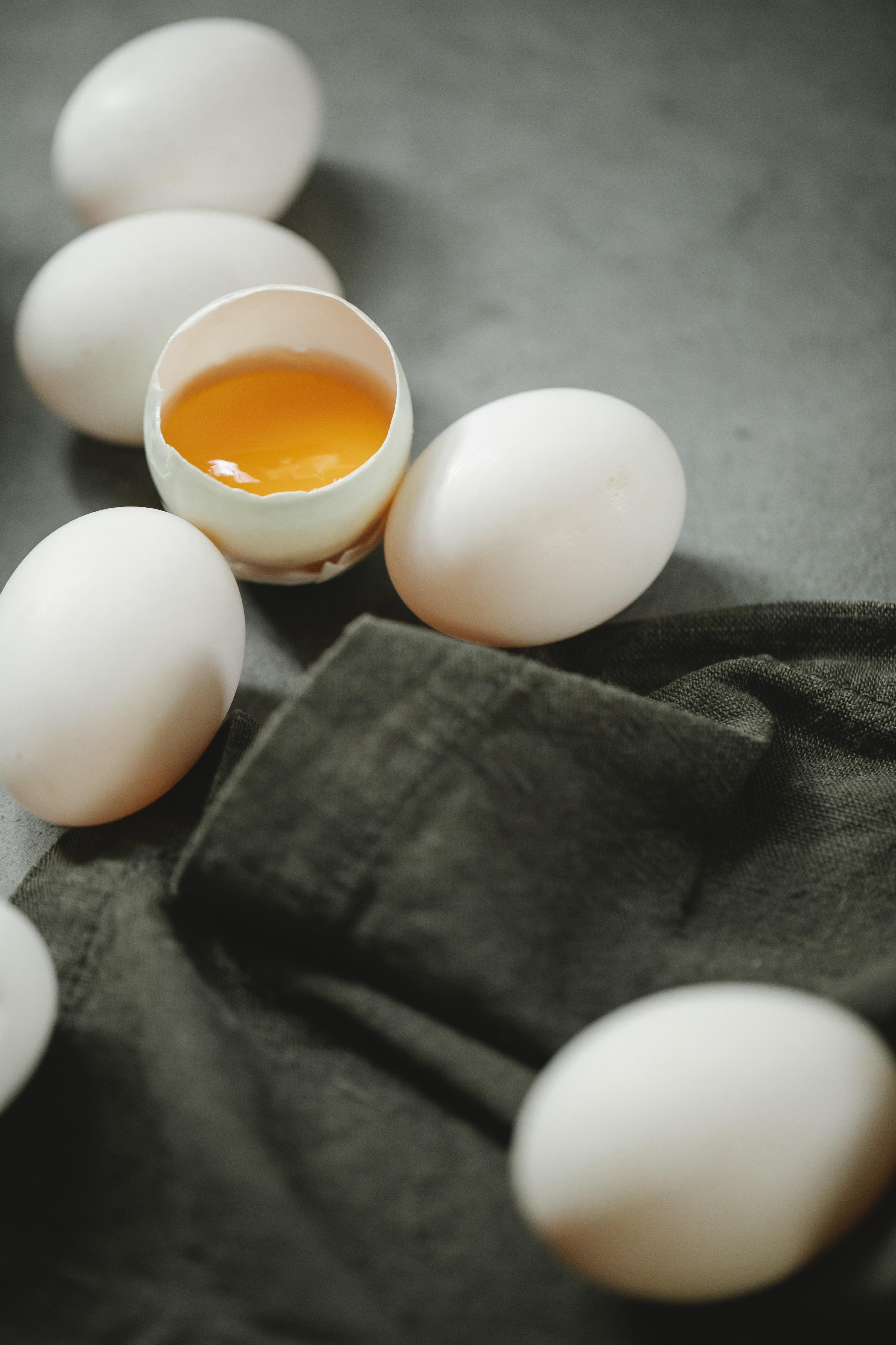 How much egg white equals a whole egg? 
