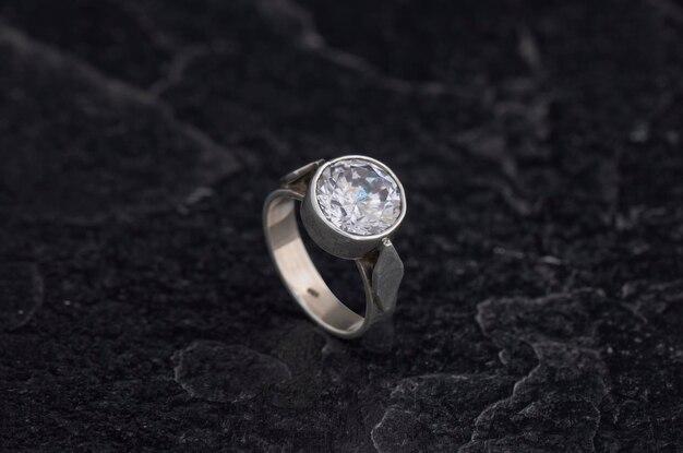 How much is a 925 silver diamond ring worth? 