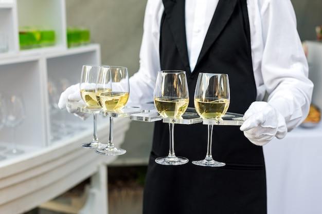 How much is duty on wine into us? 