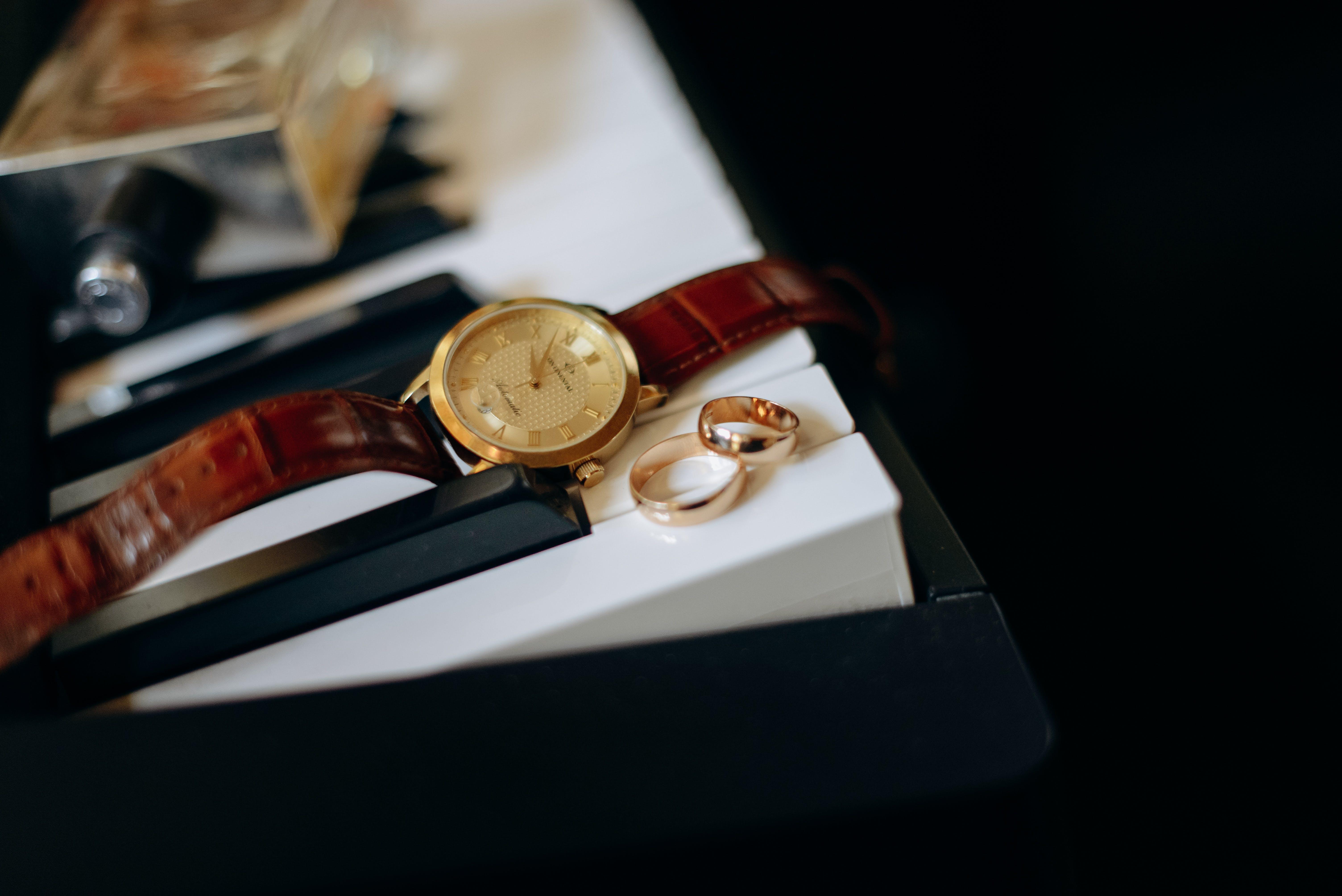 How much is my old Gucci watch worth? 
