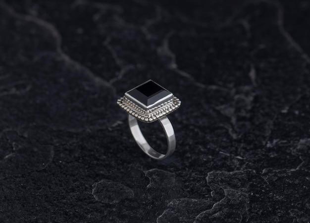 How much should a sterling silver ring cost? 