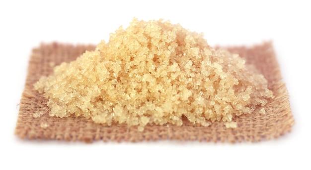 How does sugar react in vinegar? 