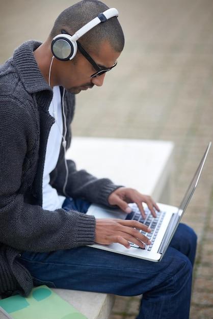 How technology has changed the way students learn today? 