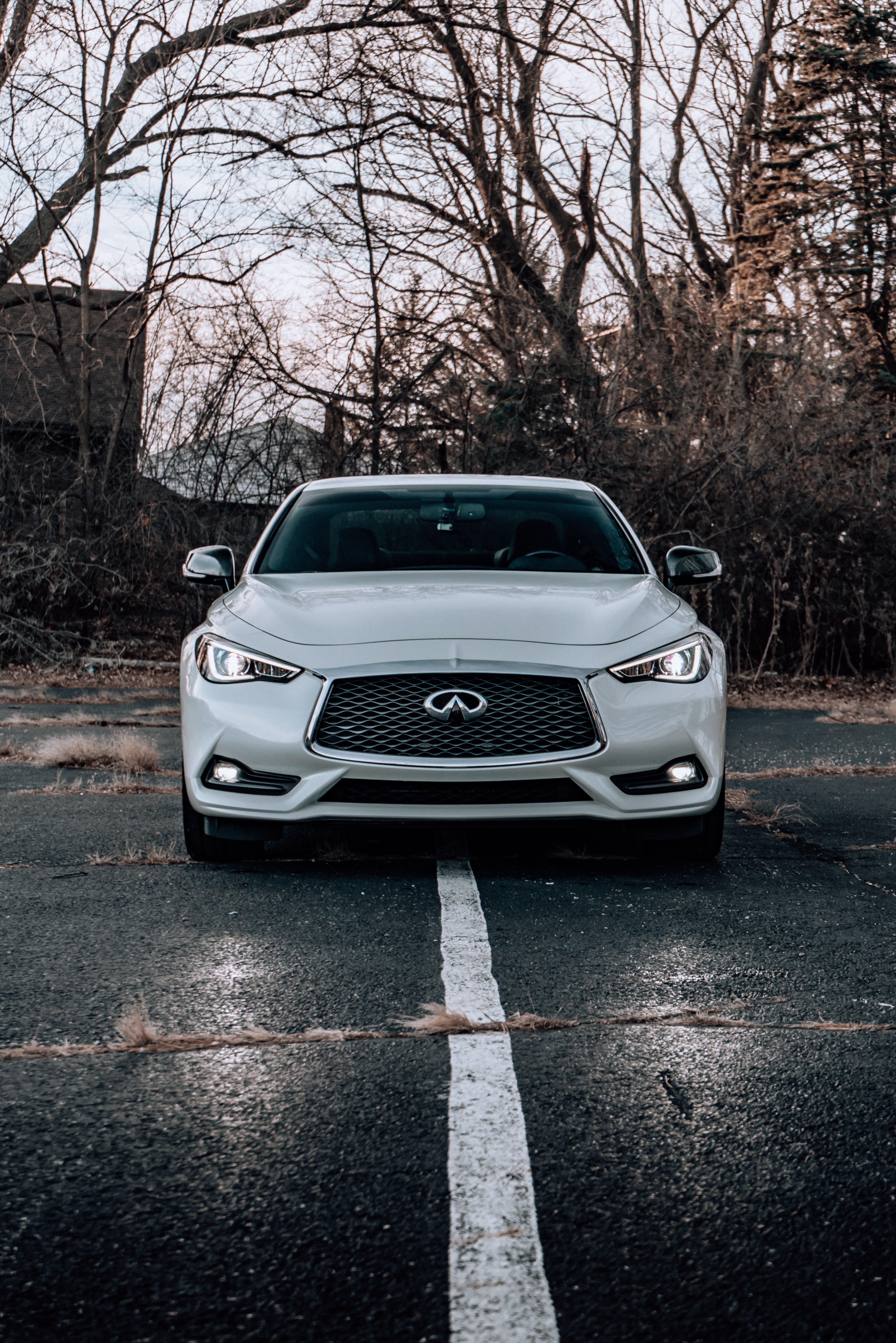 How do I put apps on my Infiniti q50? 