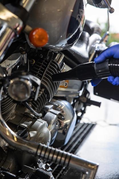 How do you change a starter on a Honda Shadow? 
