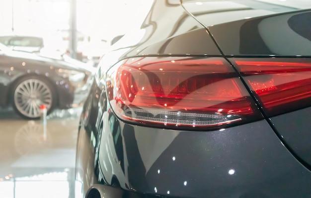 How do you change the license plate light on a Hyundai Accent? 