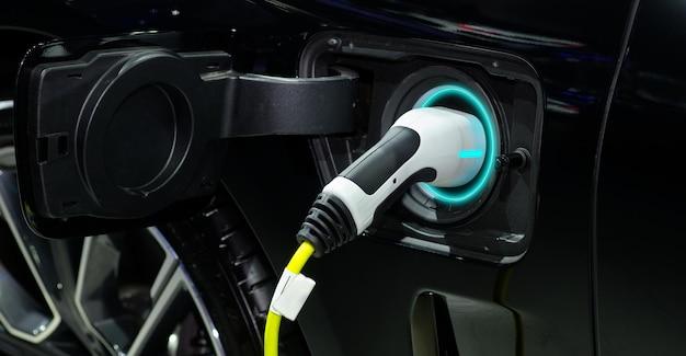 How do I charge my Vivitar camcorder? 