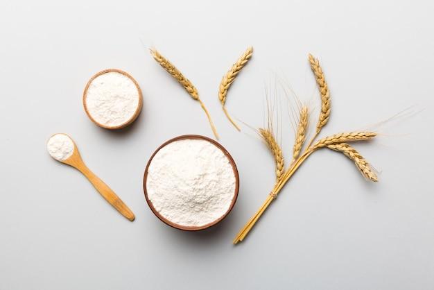 How do you color dry flour? 