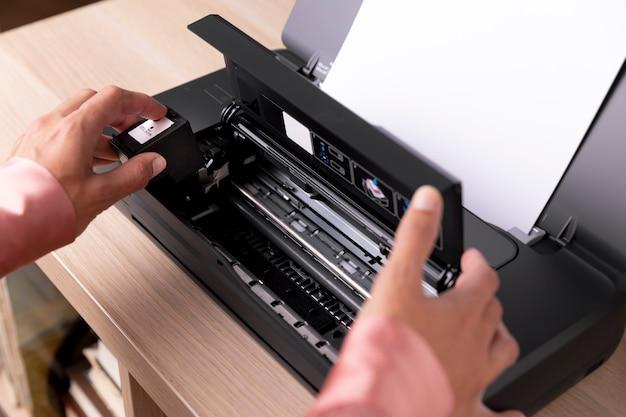 How do I connect my Canon Bluetooth printer to my laptop? 