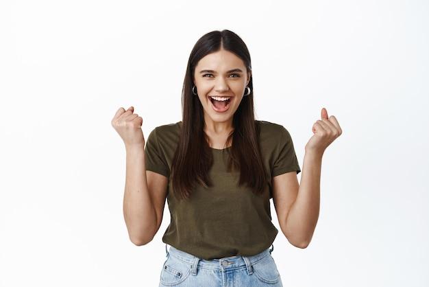How do you say I am excited to start working? 