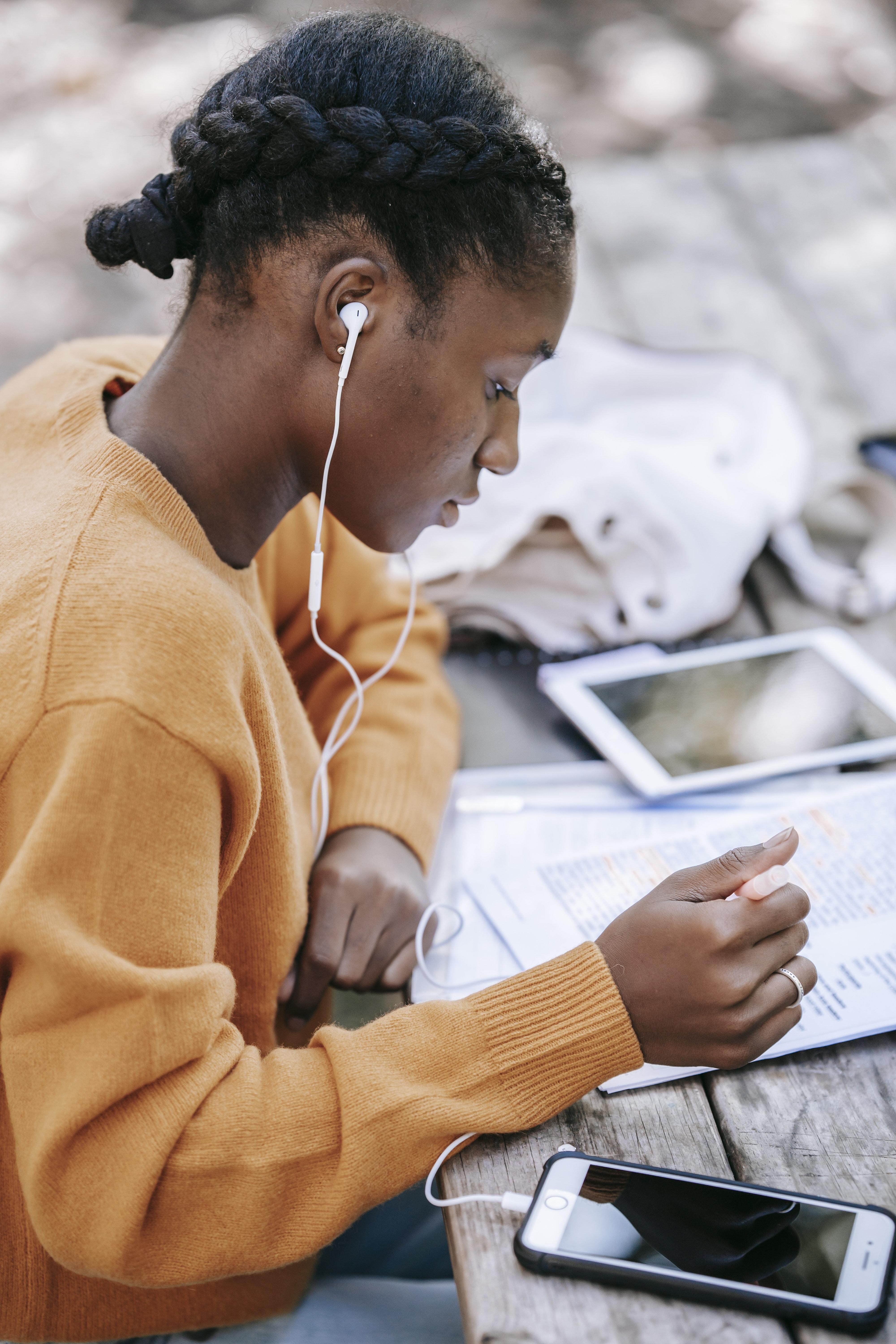 How can I lock my phone while studying? 