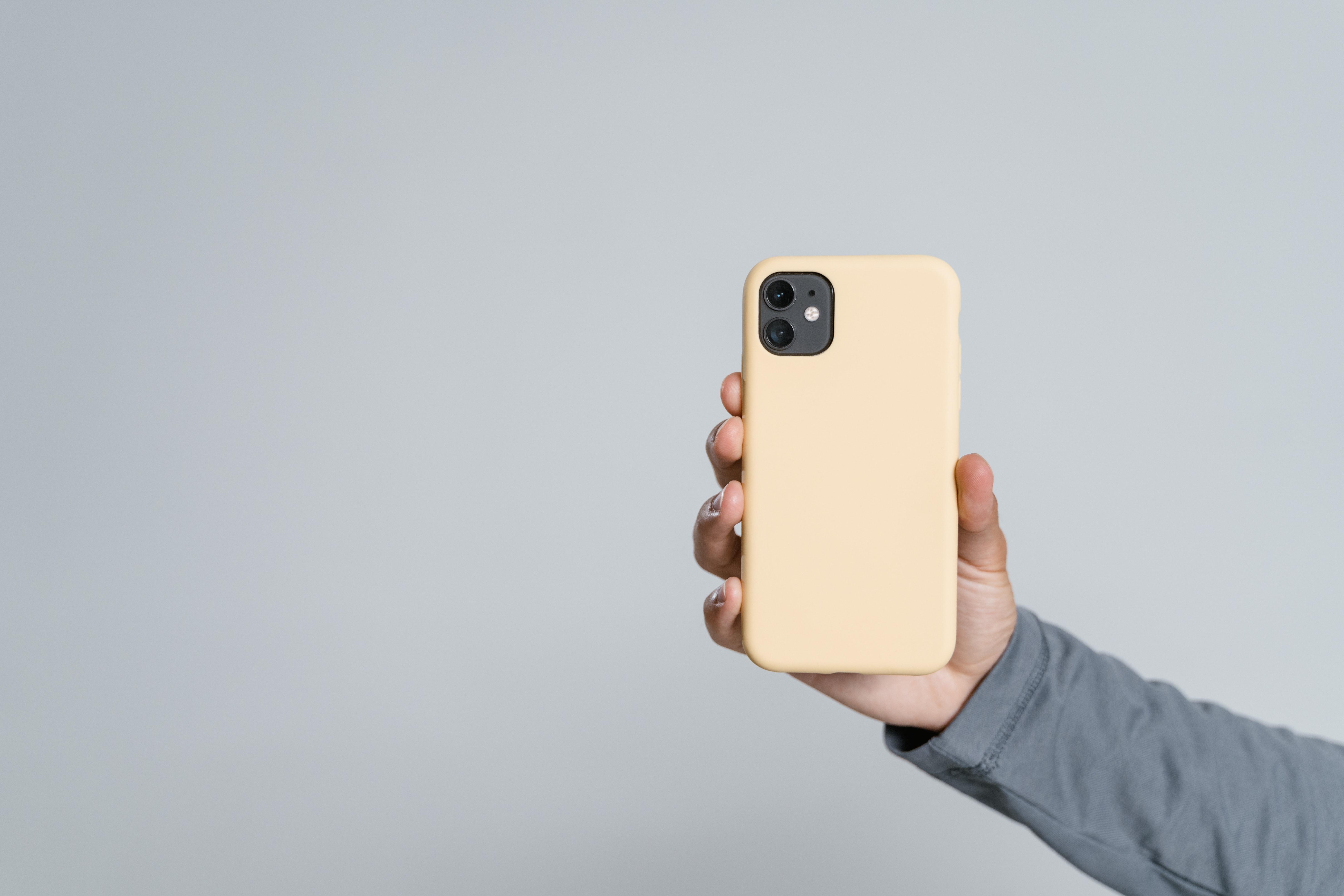 How do you make a silicone case sticky again? 