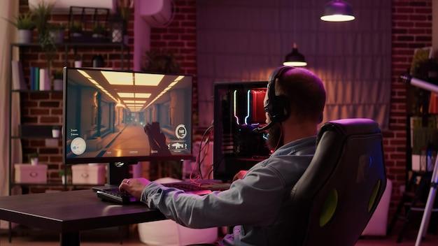 How do u play multiplayer on GTA 5? 