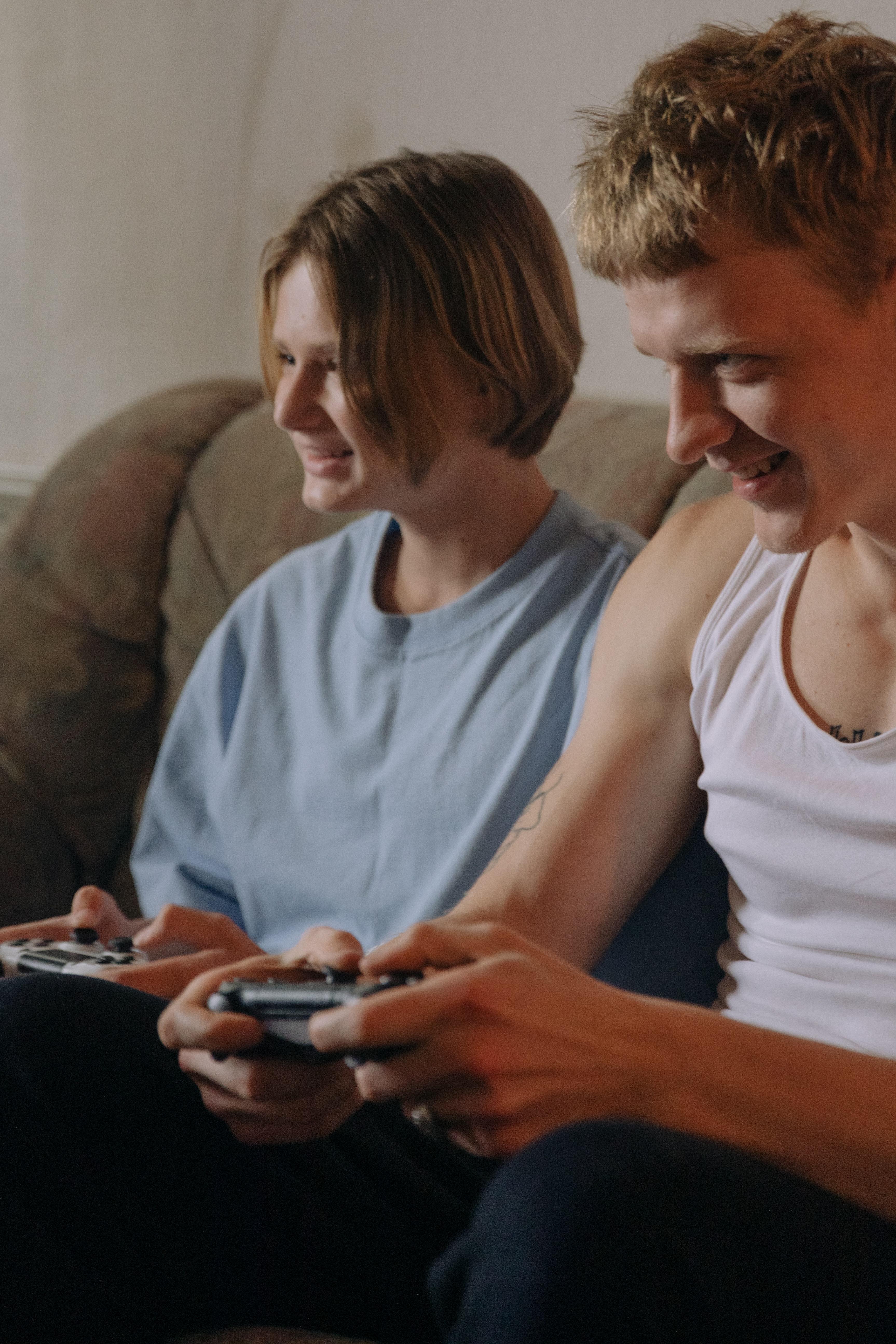 How do you play multiplayer on IOS? 