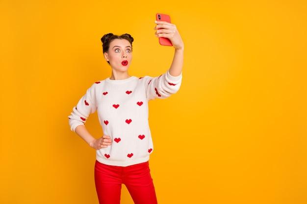 How do you put a call on hold on Skype? 