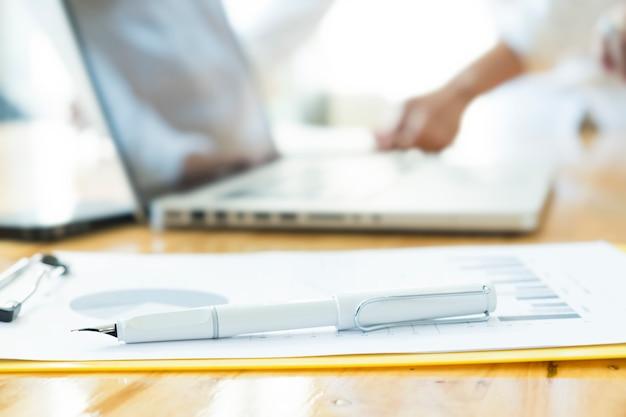 How do you reference in a project report? 