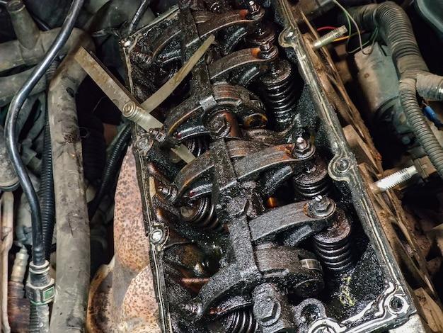 How do you remove a rocker arm? 