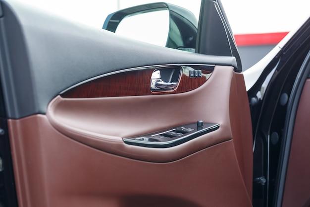 How do I remove drivers side kick panel? 