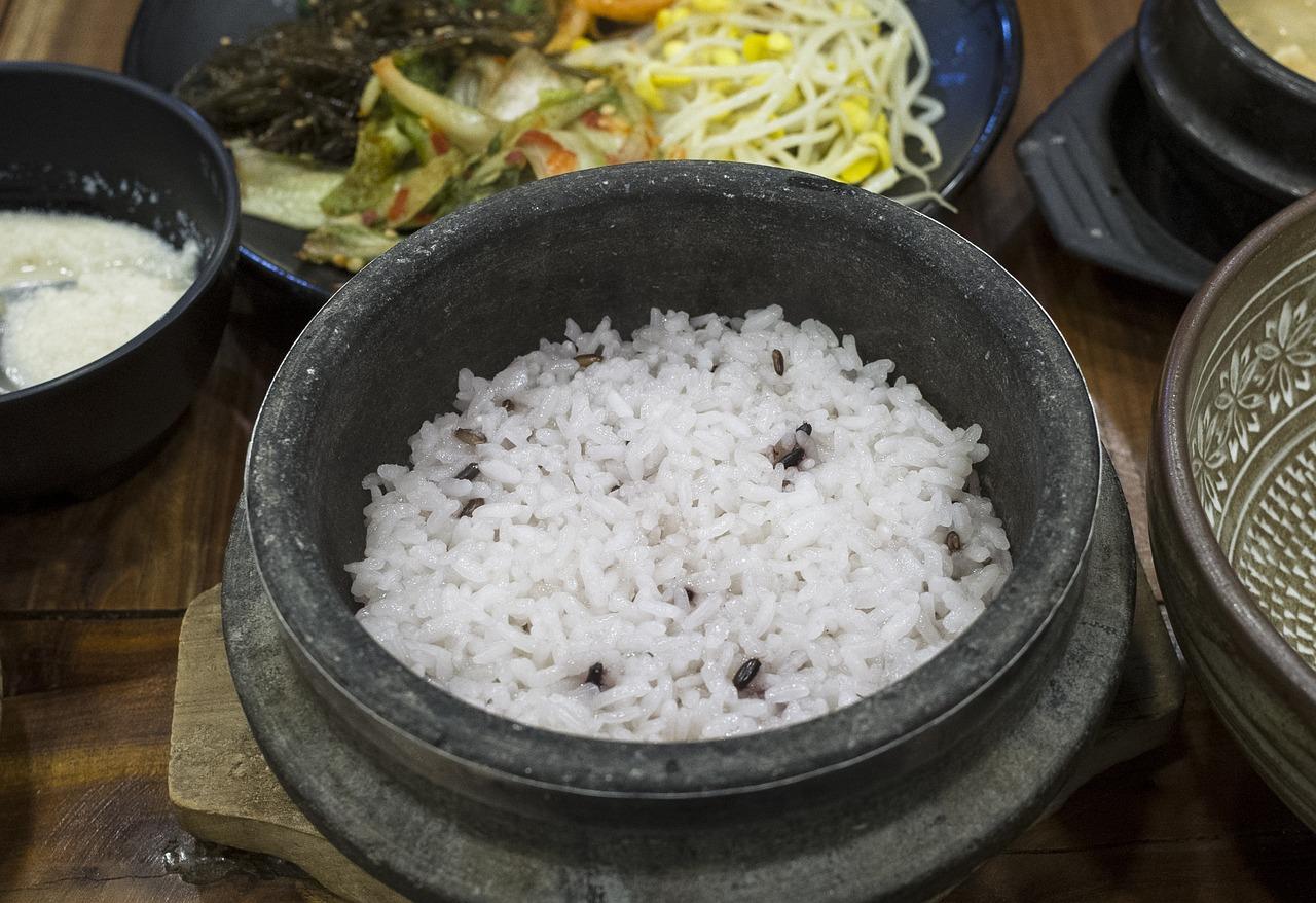 How do you separate rice and stones? 