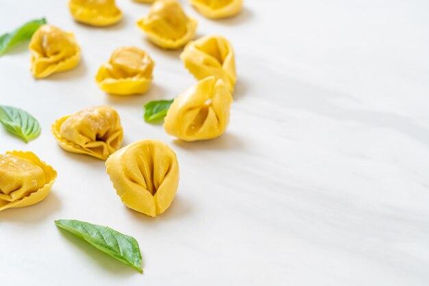 How do you know if frozen tortellini is bad? 