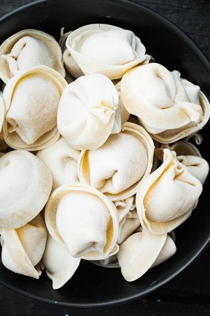 How do you know if frozen tortellini is bad? 