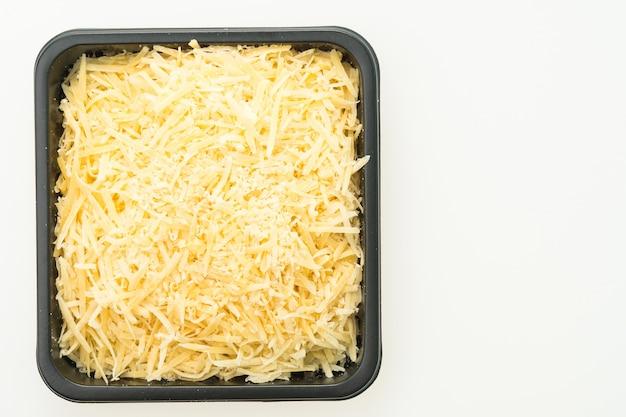 How can you tell if shredded cheese is bad? 
