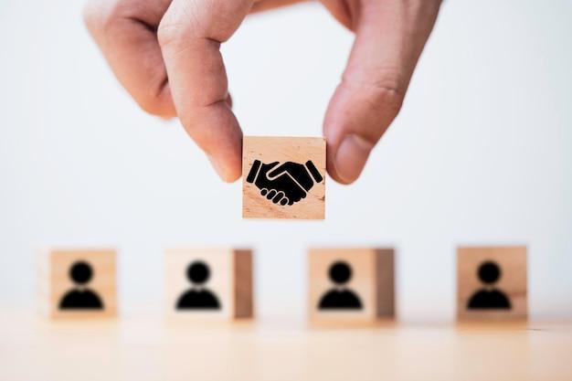 How do you thank a recruiter for an arranging interview? 