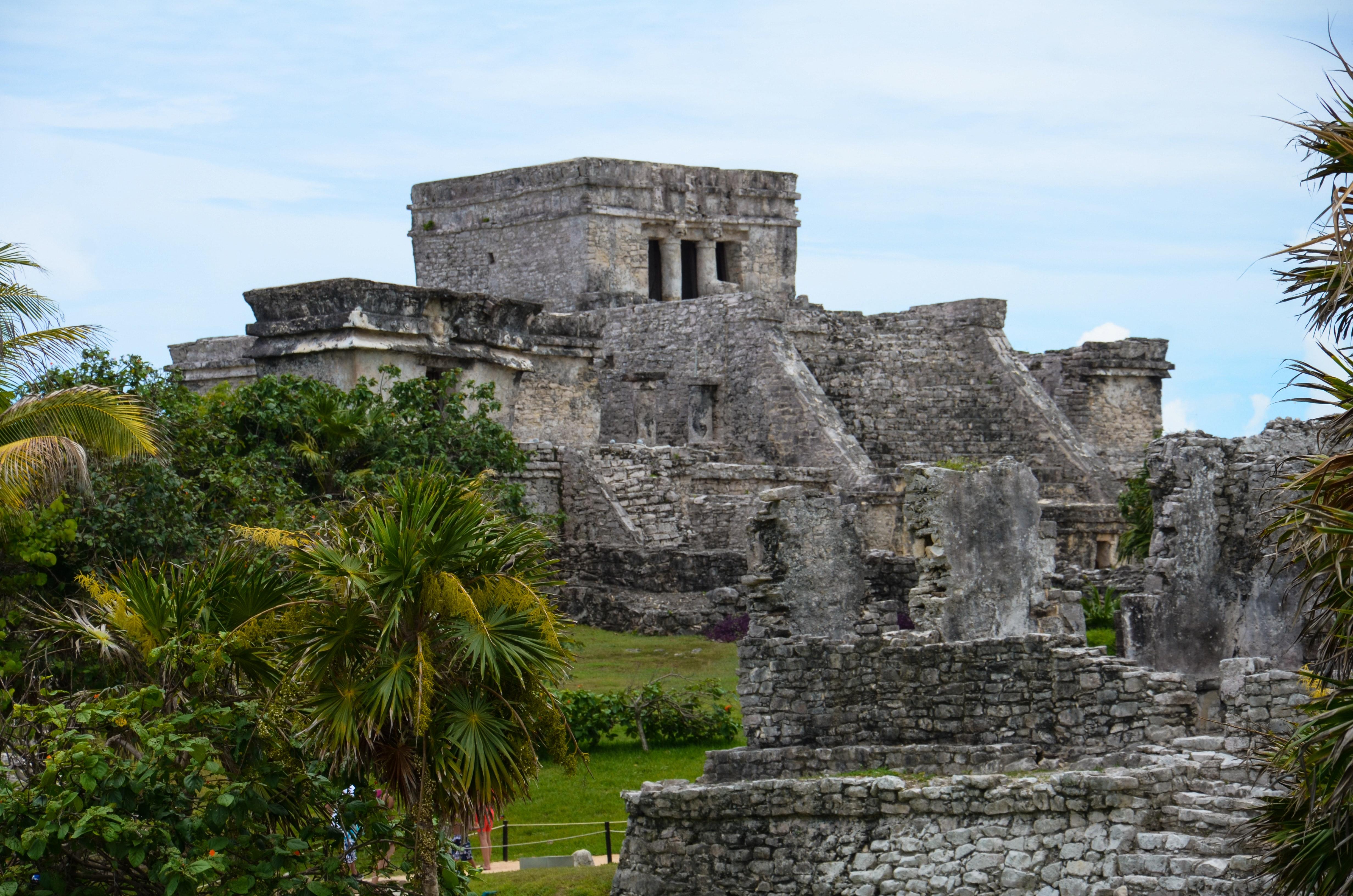 How do I get to the Mayan outfit in Tulum? 