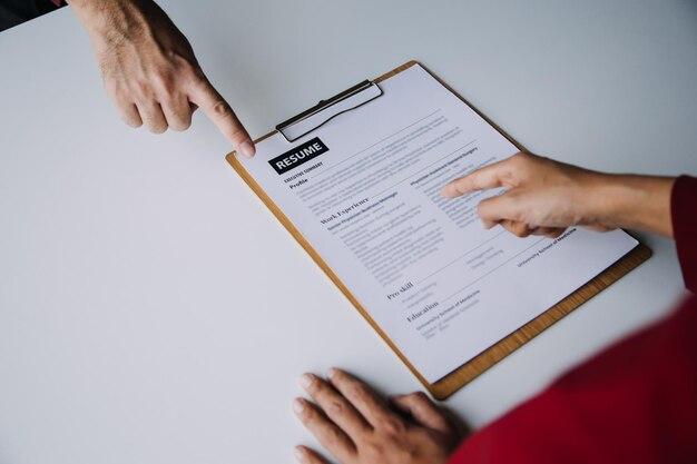 How do you write a summary for an interview? 