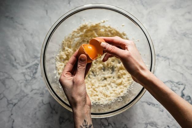 Is an egg a mixture? 
