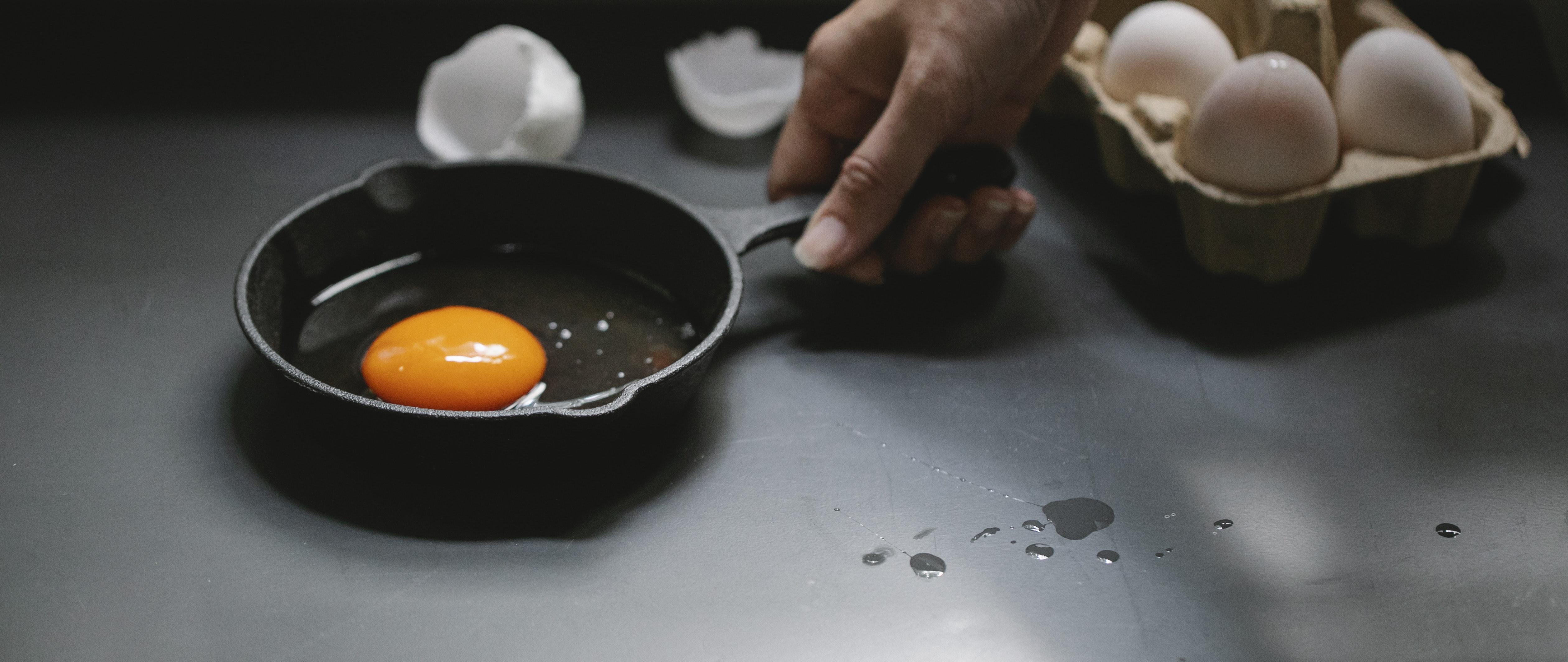 Is cooking an egg an example of a physical change? 