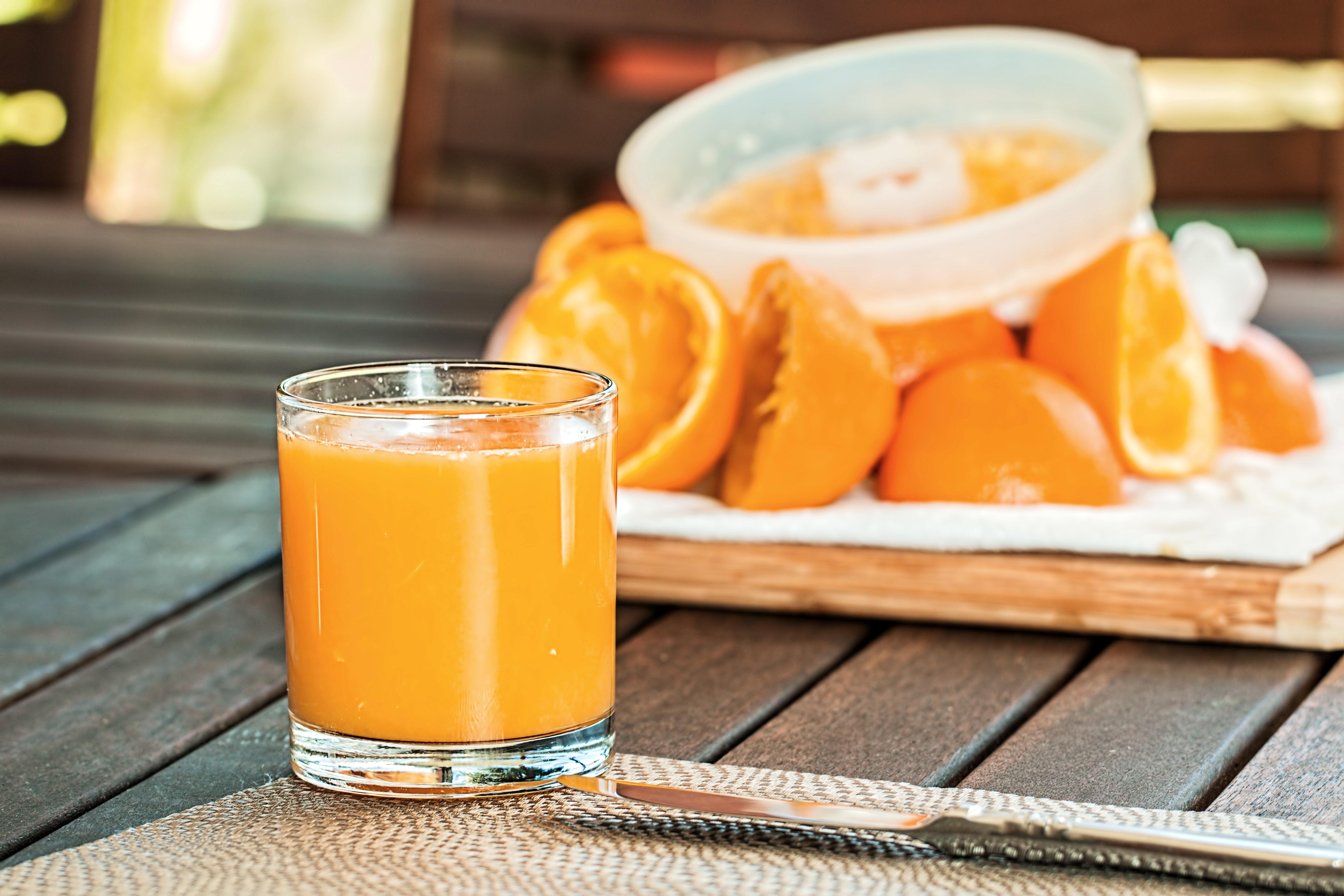 Is freshly squeezed orange juice a heterogeneous mixture? 