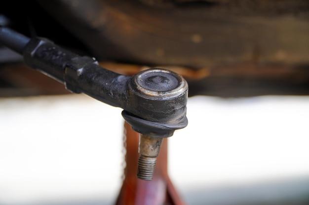 Is it dangerous to drive with broken sway bar link? 