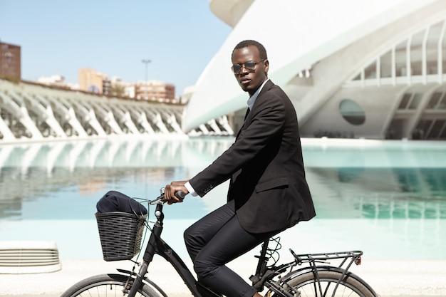 Is it legal to wear headphones on a bike? 
