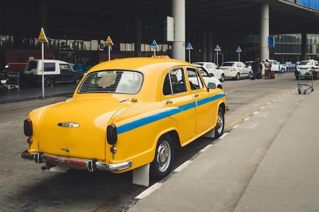 Is prepaid taxi available at Mumbai airport? 