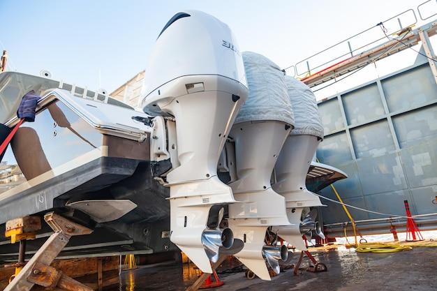 Is there a difference between freshwater and saltwater outboard motors? 