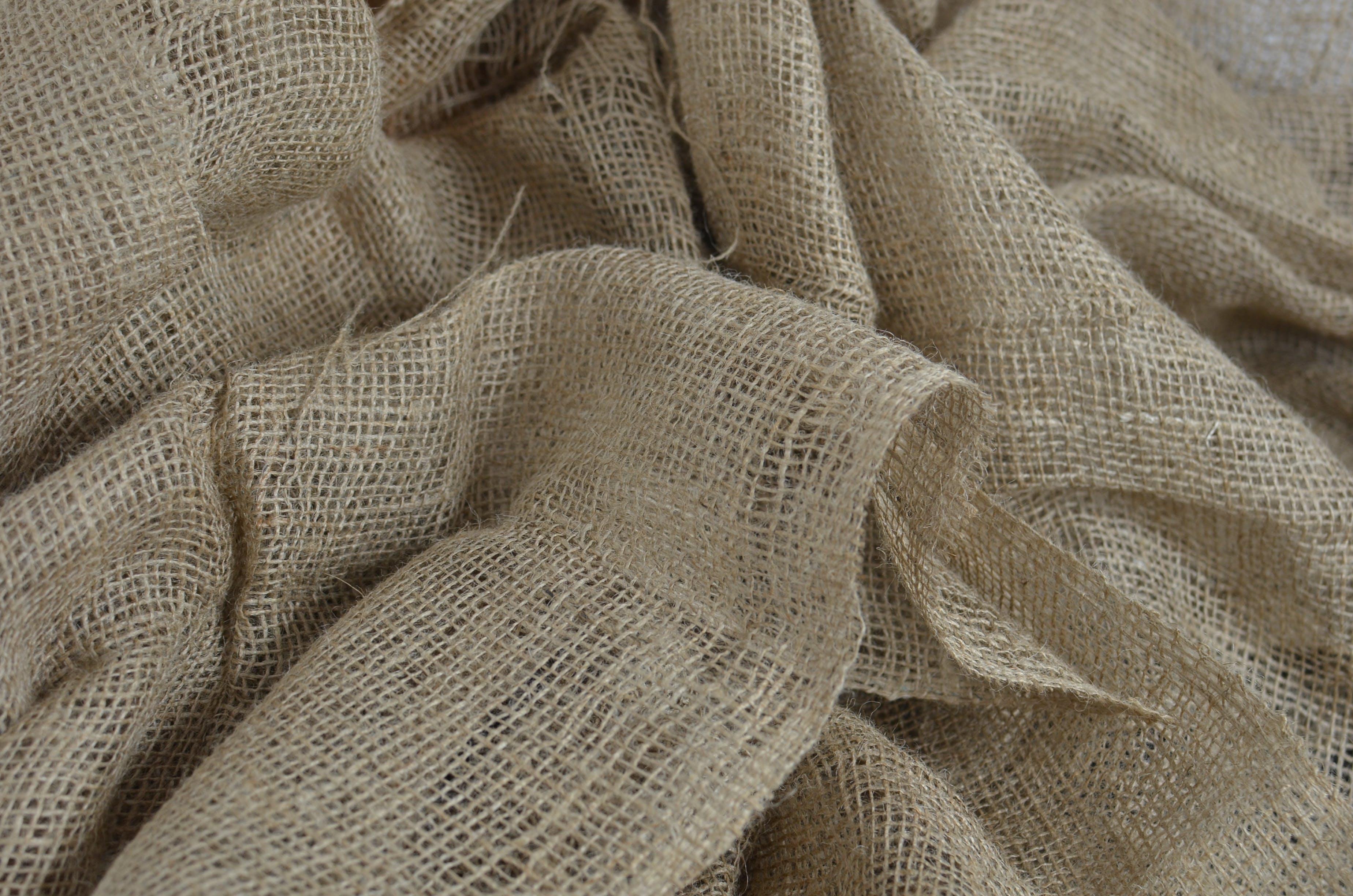 Is woven fabric good for summer? 