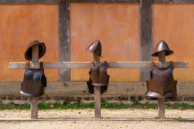 What challenges did the first settlers of Jamestown face? 