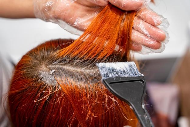 What can I mix with hair dye to make it lighter? 