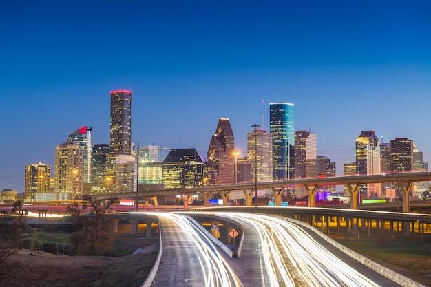 How long is the drive from Houston Texas to Orlando Florida? 