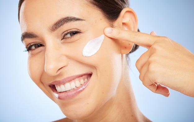 Should I moisturize right after a chemical peel? 